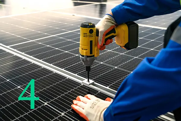 Verwijderen 4 zonnepanelen plat dak incl. onderconstructie