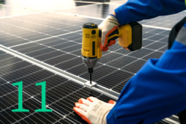 Verwijderen 11 zonnepanelen schuin dak incl. onderconstructie